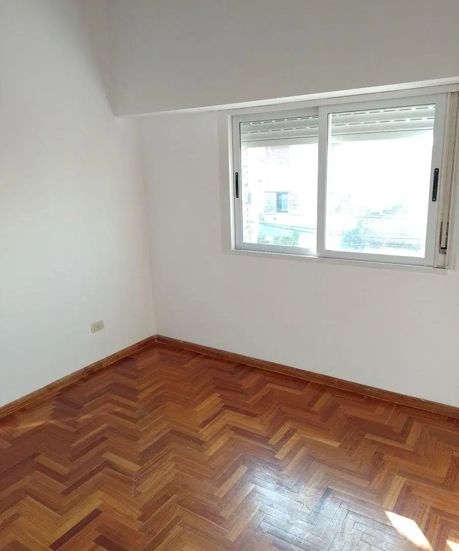 Departamento 3 Amb. al Fte c/Balcon - Sgto. Cabral 1279 - Ramos Mejía 1