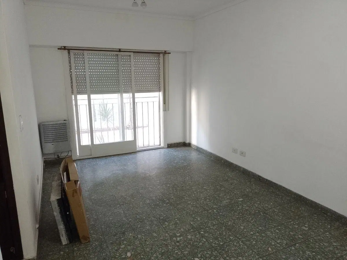 Deparatamento 3 Amb. c/Terraza CENTRICO Av. San Martin 85 - Ramos Mejia 2