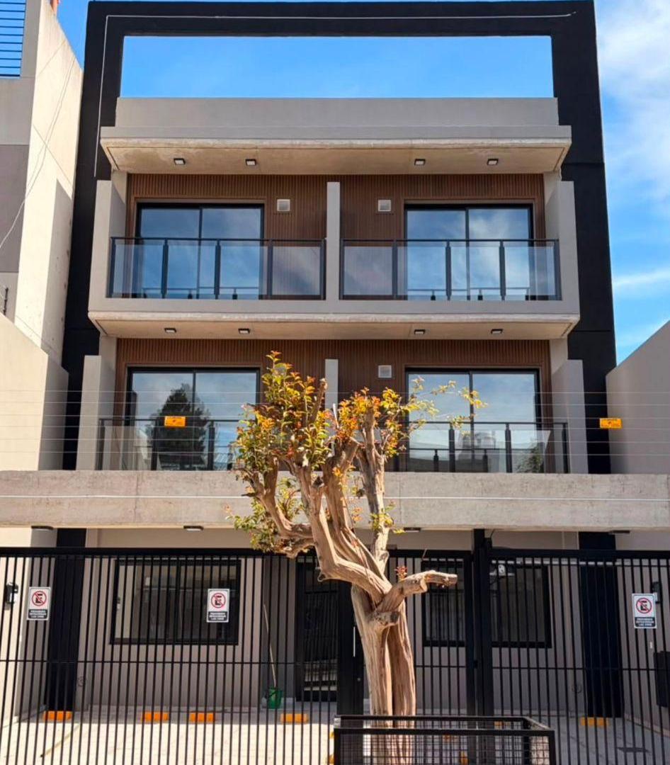 Foto de Excelentes deptos 2 Amb 1º y 2º Piso c/Balcón - Terraza - Cerrito 427, imagen 1