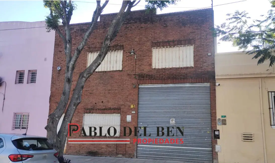 GALPON EN ALQUILER DEPOSITO CON 277 MTS AL FRENTE EN MATADERO CERCANO A AVENIDAS 1