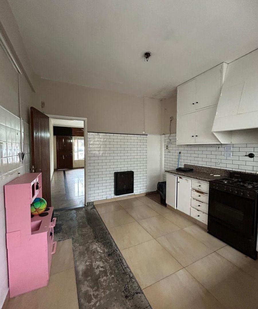 Foto de CASA EN ALQUILER DE 3 AMB EN TABLADA AL FRENTE CON COCHERA Y PATIO, imagen 5