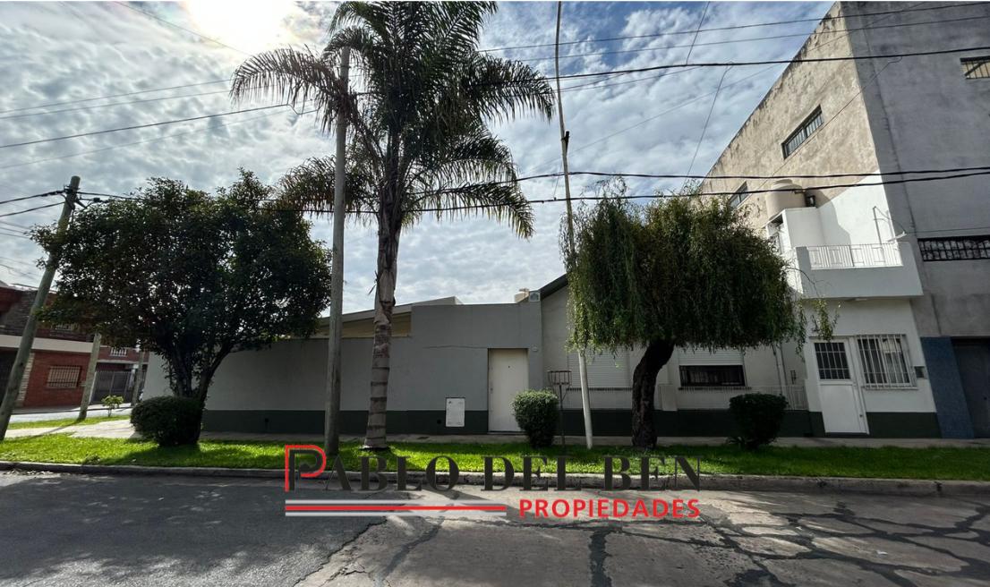 Foto de CASA EN PLANTA BAJA DE 3 AMBIENTES CON PARQUE Y QUINCHO MÁS DEPTO DE 2, imagen 1