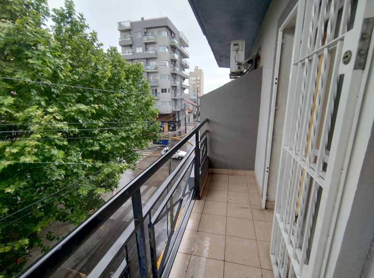 Foto de DEPARTAEMNTO DE 2 AMB EN ALQUILER SAN JUSTO AL FRENTE CON BALCON, imagen 4