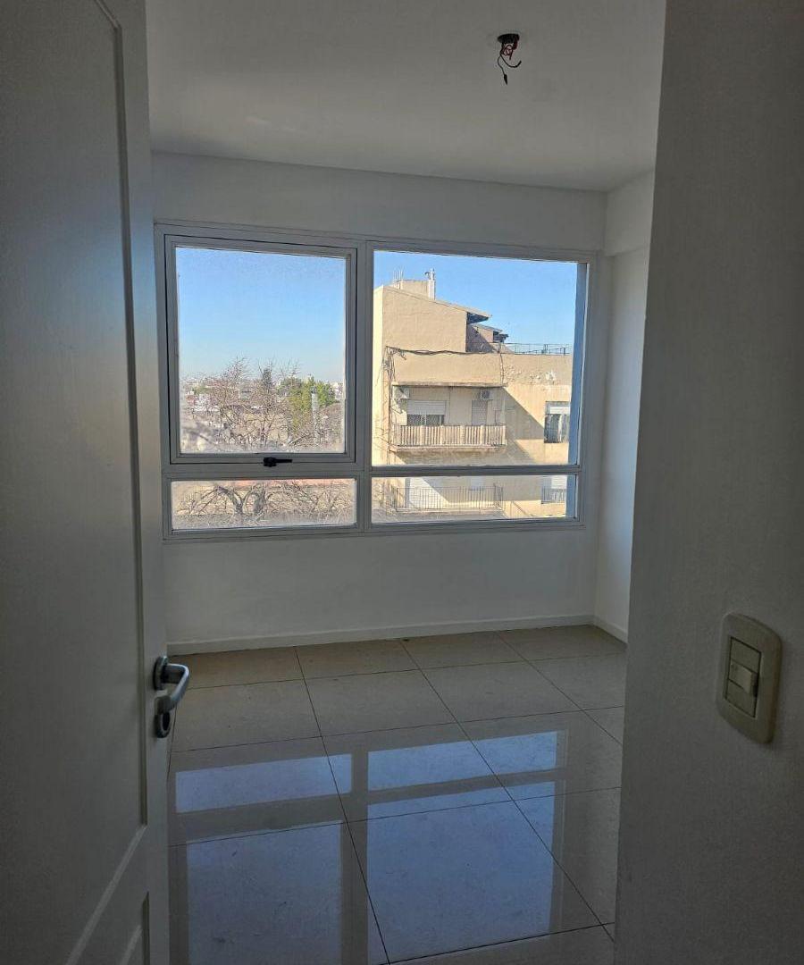 Foto de 2 ambientes muy luminoso con balcon y Amenities, imagen 2