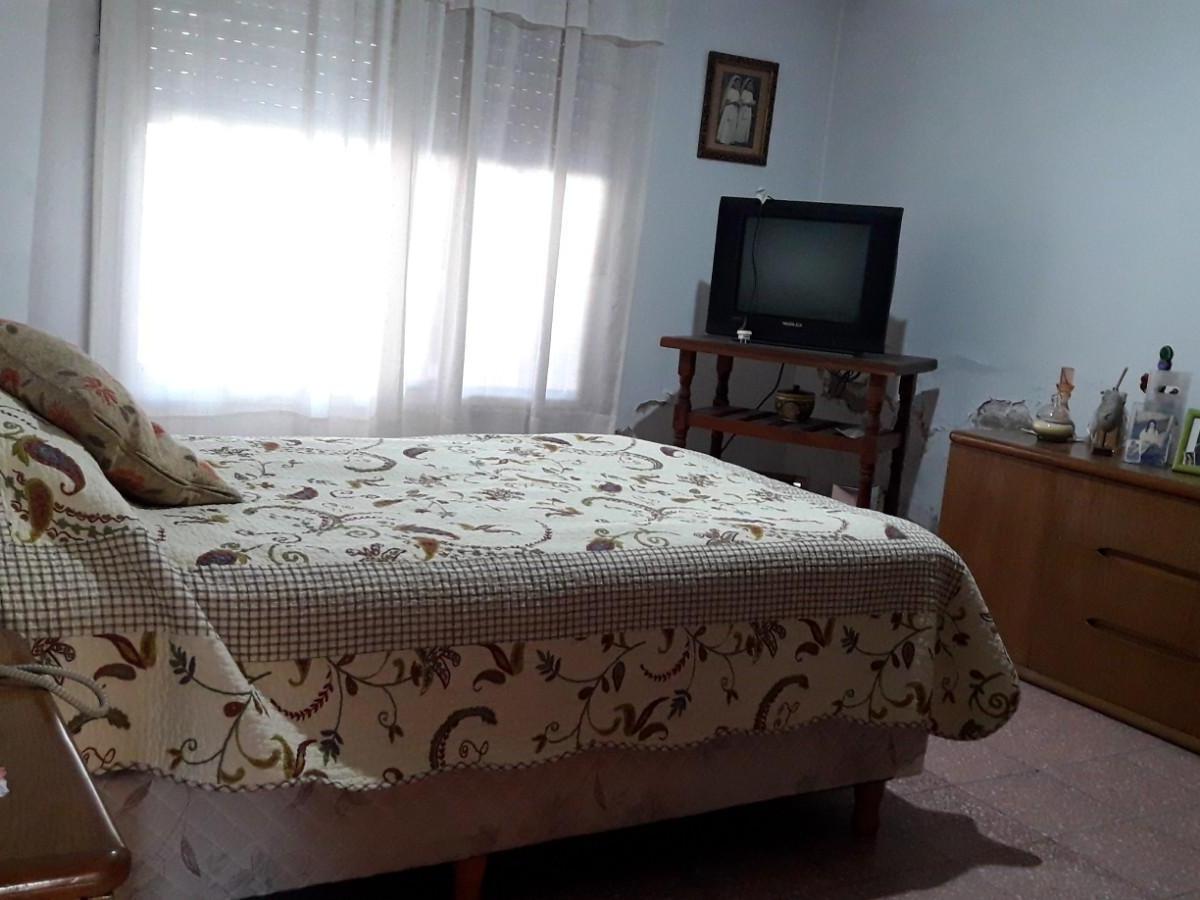 Apta Crédito Hipotecario. Muy Buena Casa, con Buen Acceso. 5