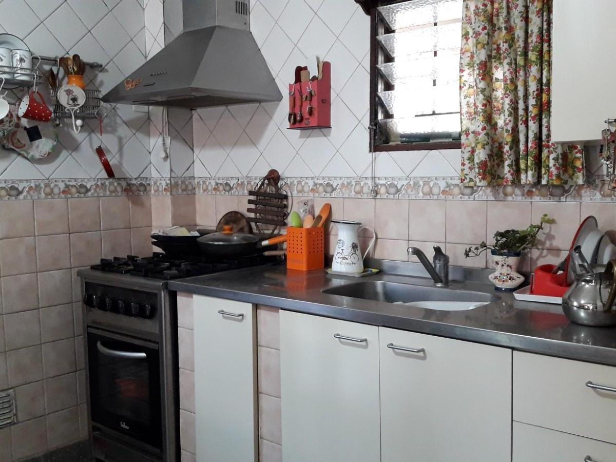 Apta Crédito Hipotecario. Muy Buena Casa, con Buen Acceso. 4