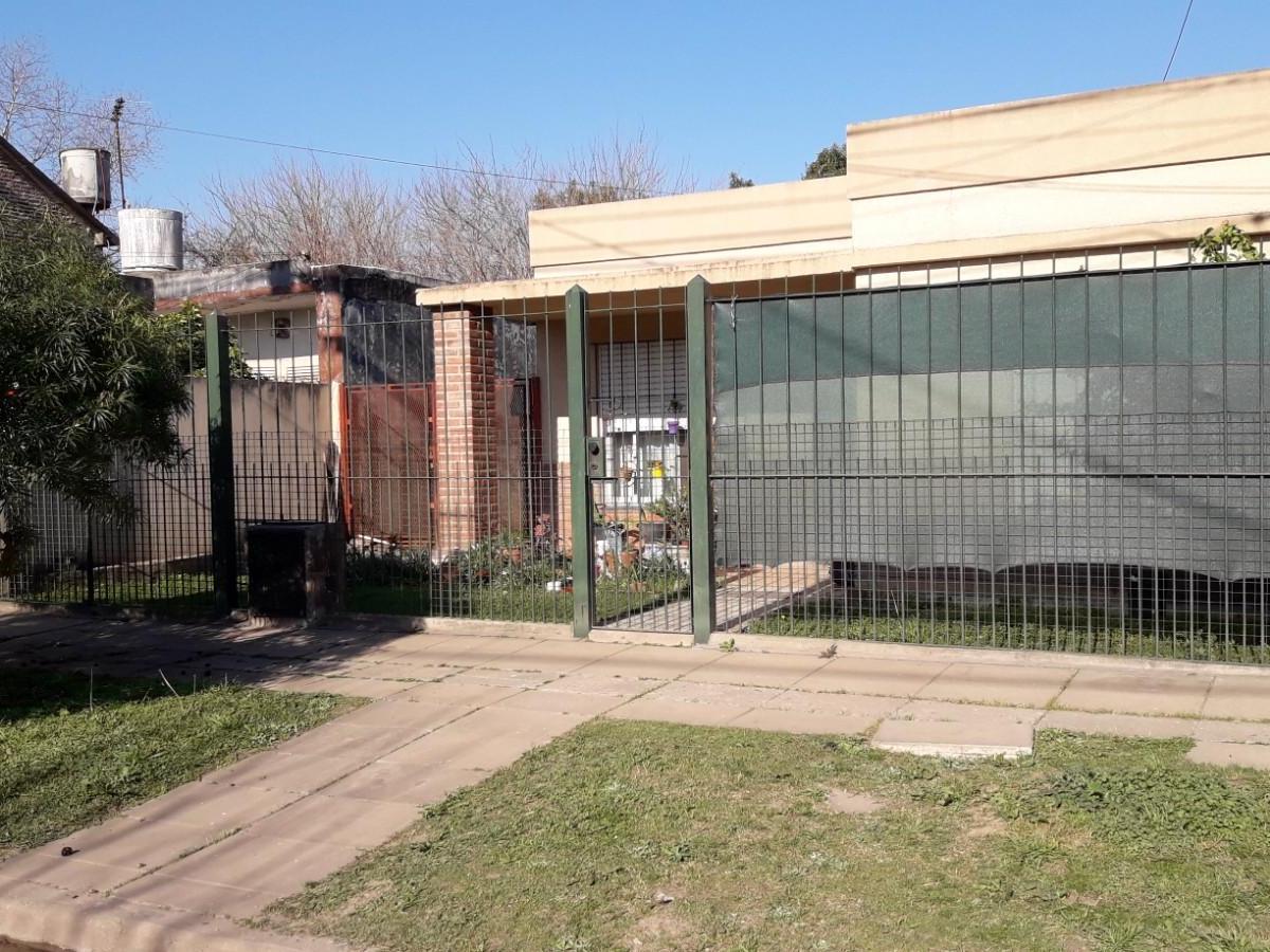 Apta Crédito Hipotecario. Muy Buena Casa, con Buen Acceso. 3