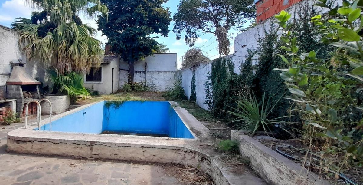 Casa "Uso Comercial" en Moreno Centro