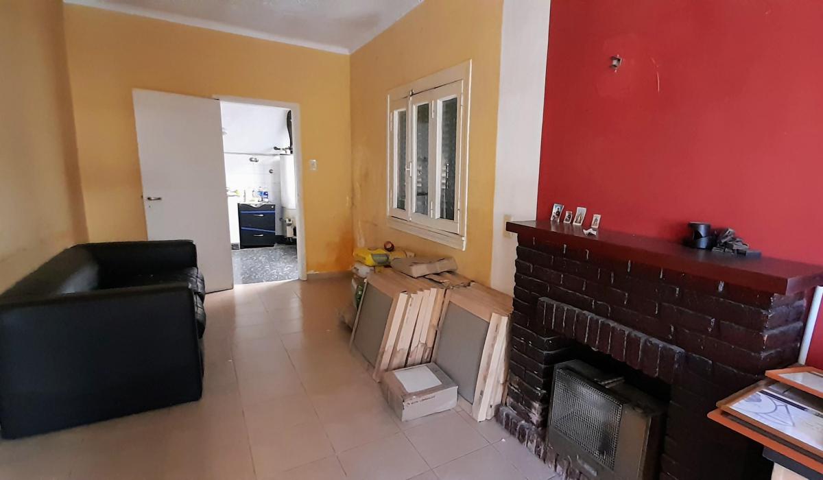 Casa Para Actualizar en Moreno Centro 1