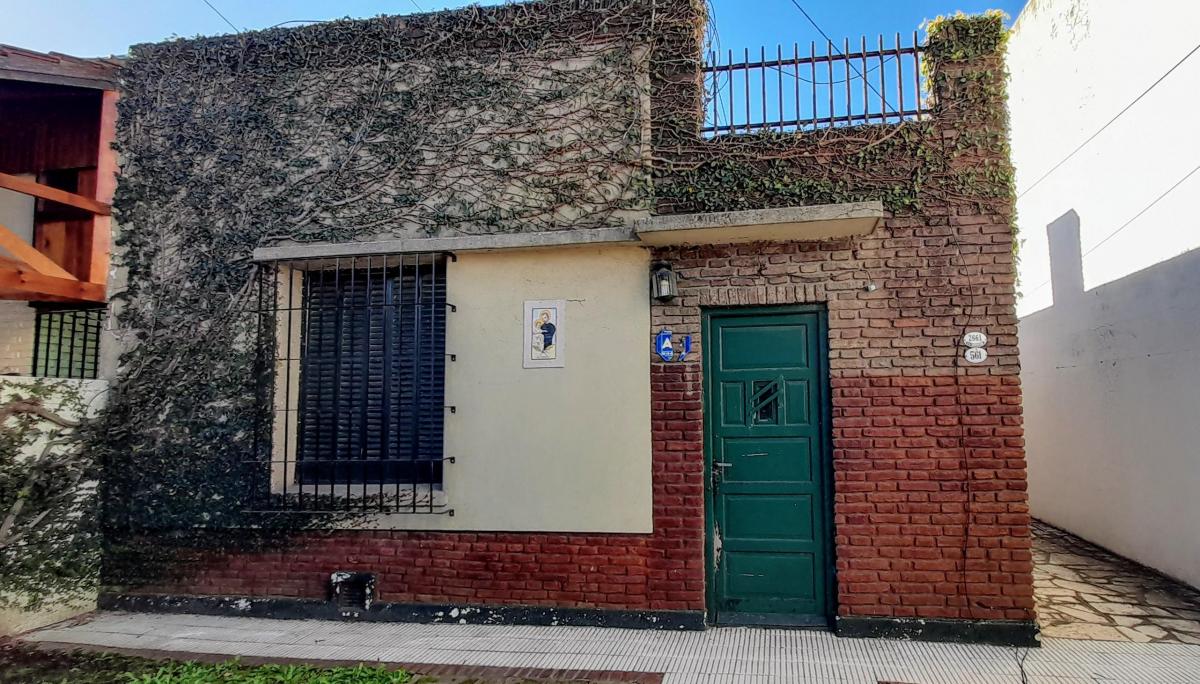 Casa Para Actualizar en Moreno Centro 4