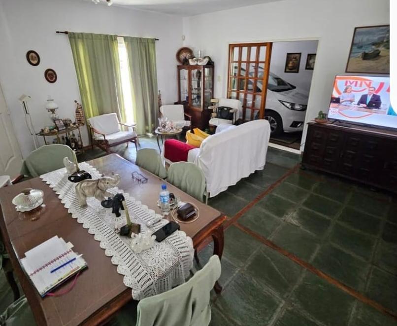 Casa en 2 Plantas en Excelente Estado. Apta Crédito. 2