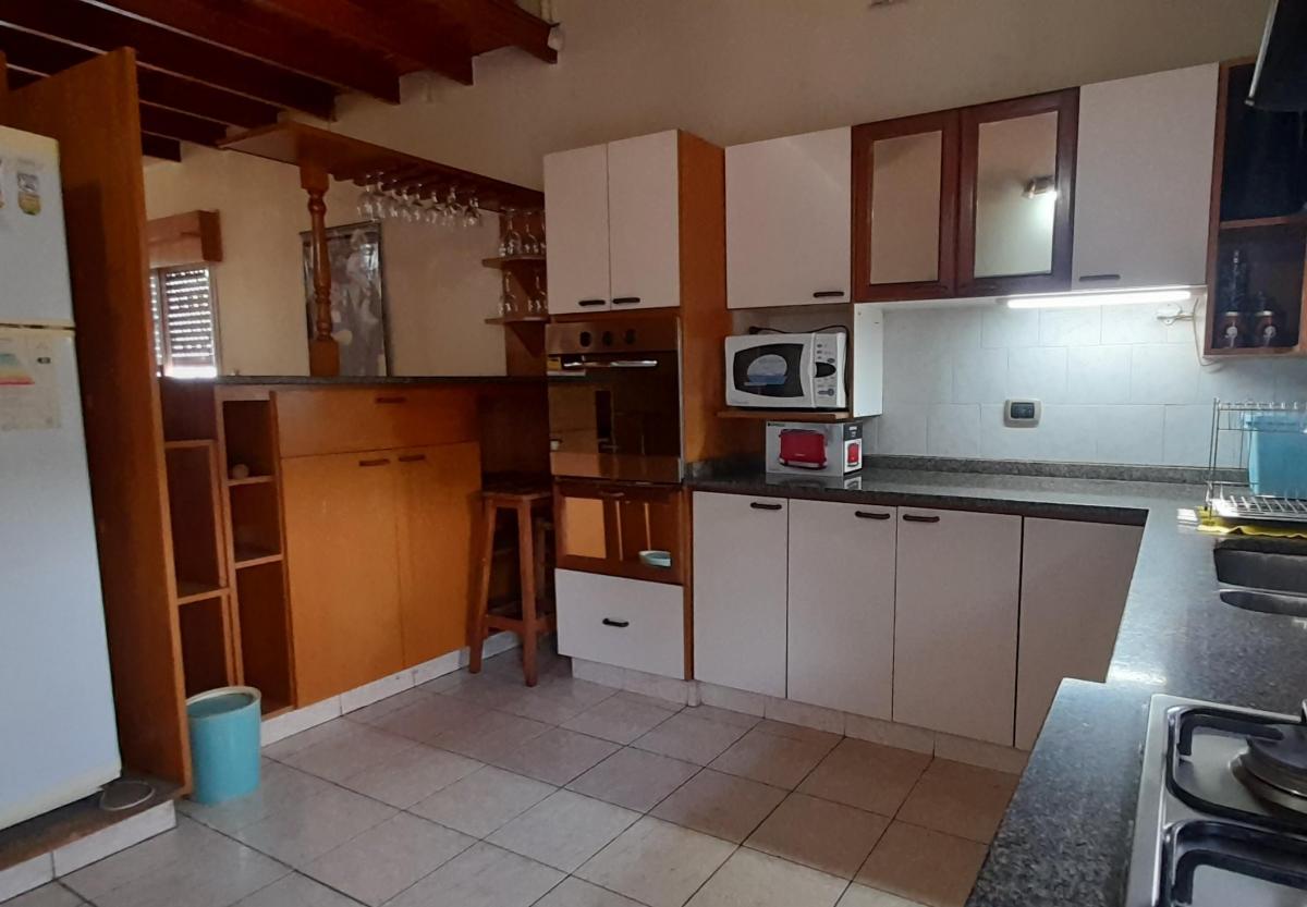 Muy Linda Casa en Zona Residencial 3
