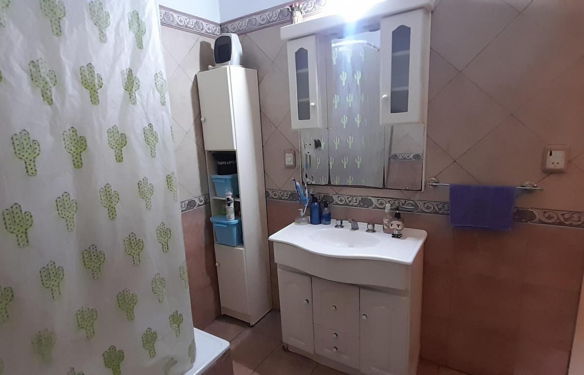 Muy Linda Casa en Zona Residencial 5