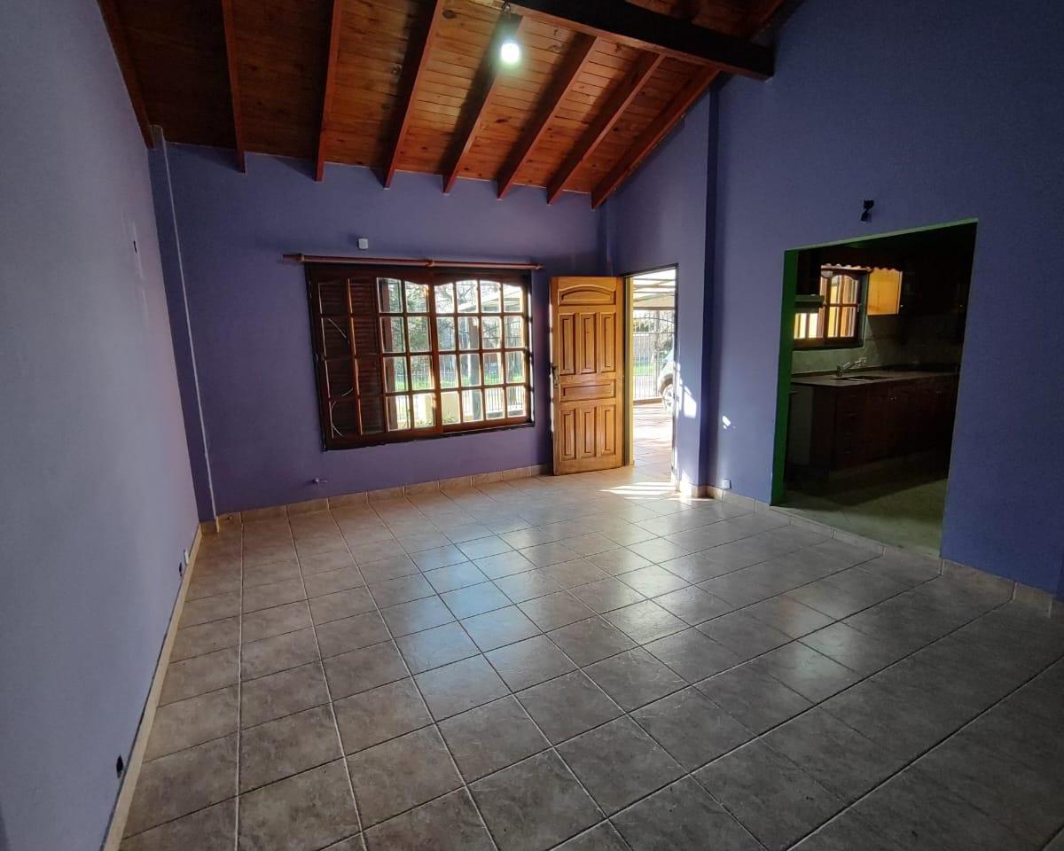 Chalet en Barrio Alcorta de 3 Dorm. 4