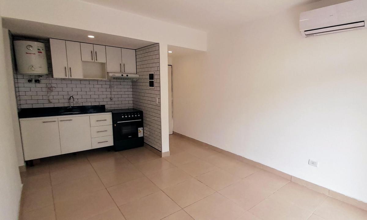Foto de Departamento 2 Ambientes con Cochera en Complejo., imagen 3