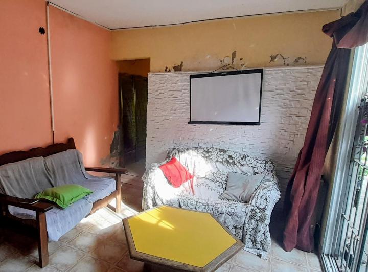 Casa amplia muy bien ubicada. 2