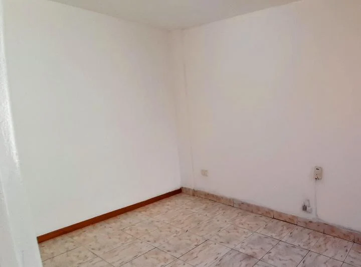 Foto de Oficina Comercial en Alquiler en Moreno centro, imagen 3