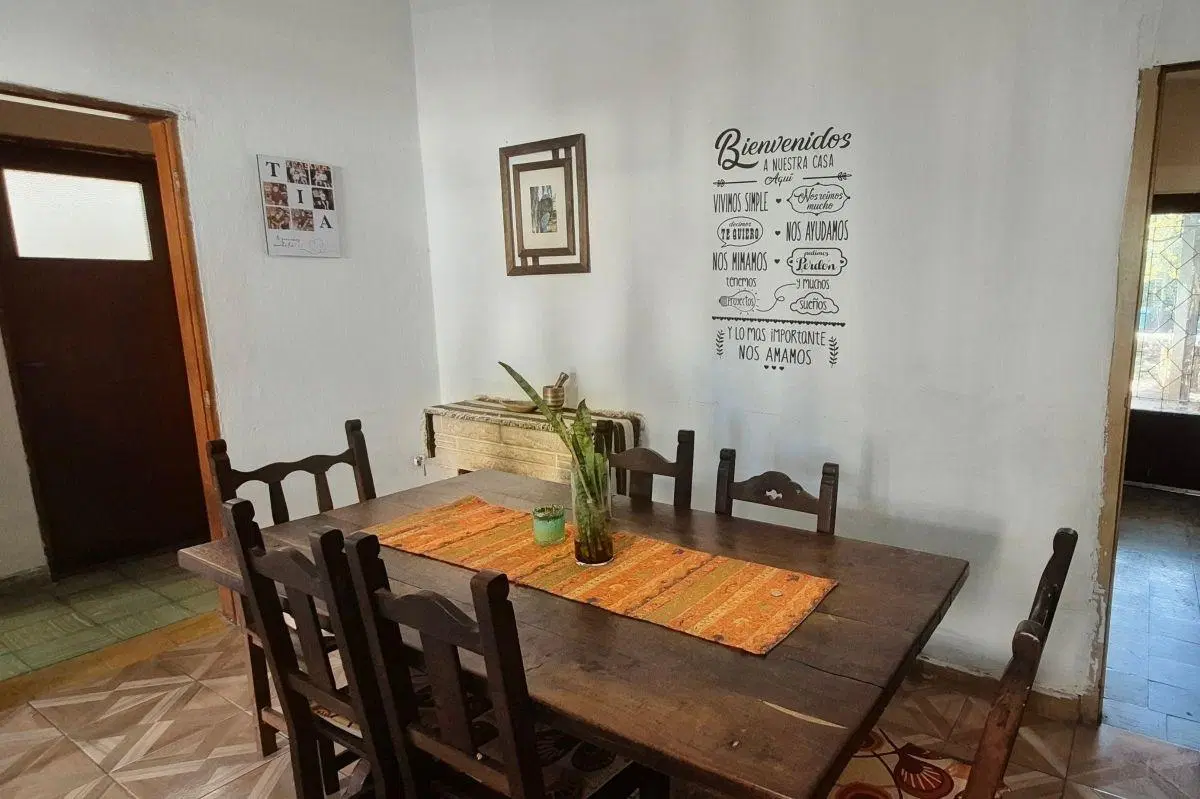 Casa de 3 ambientes con cochera y fondo. en venta. 4