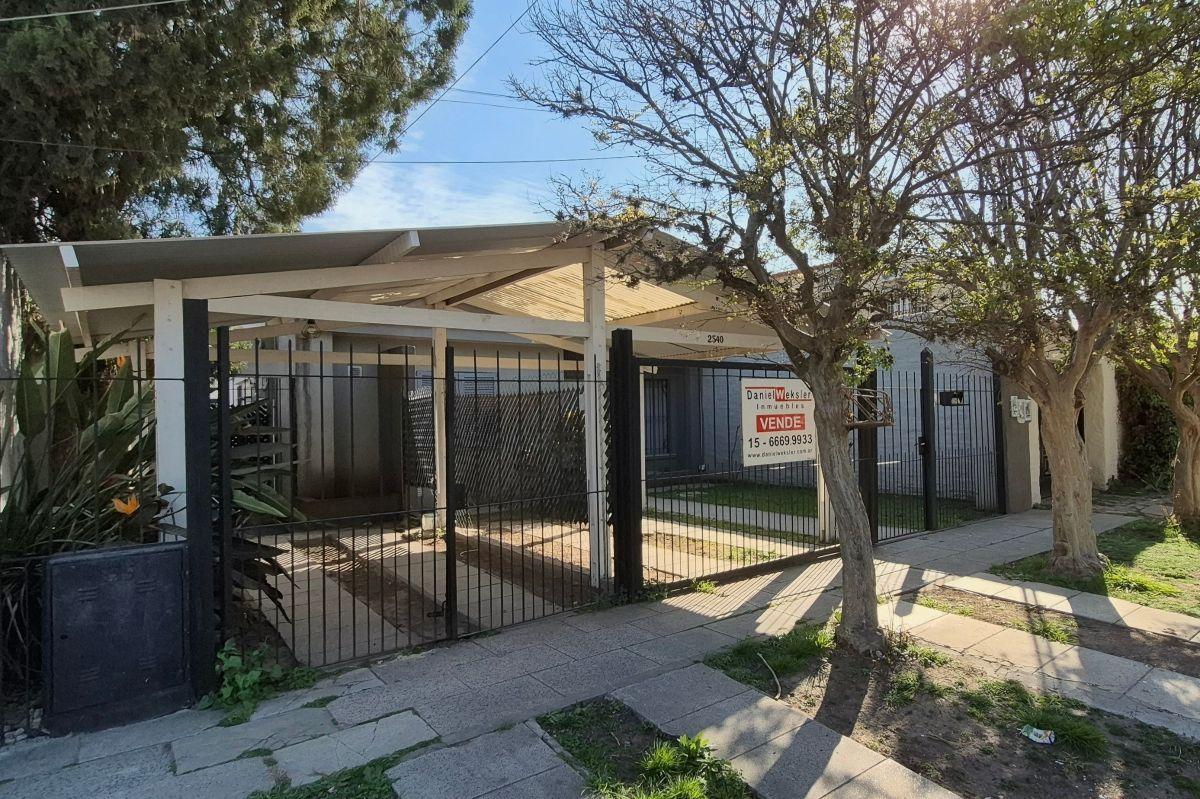 Foto de Dos casas en un Lote. Moreno Sur. Oportunidad, imagen 1