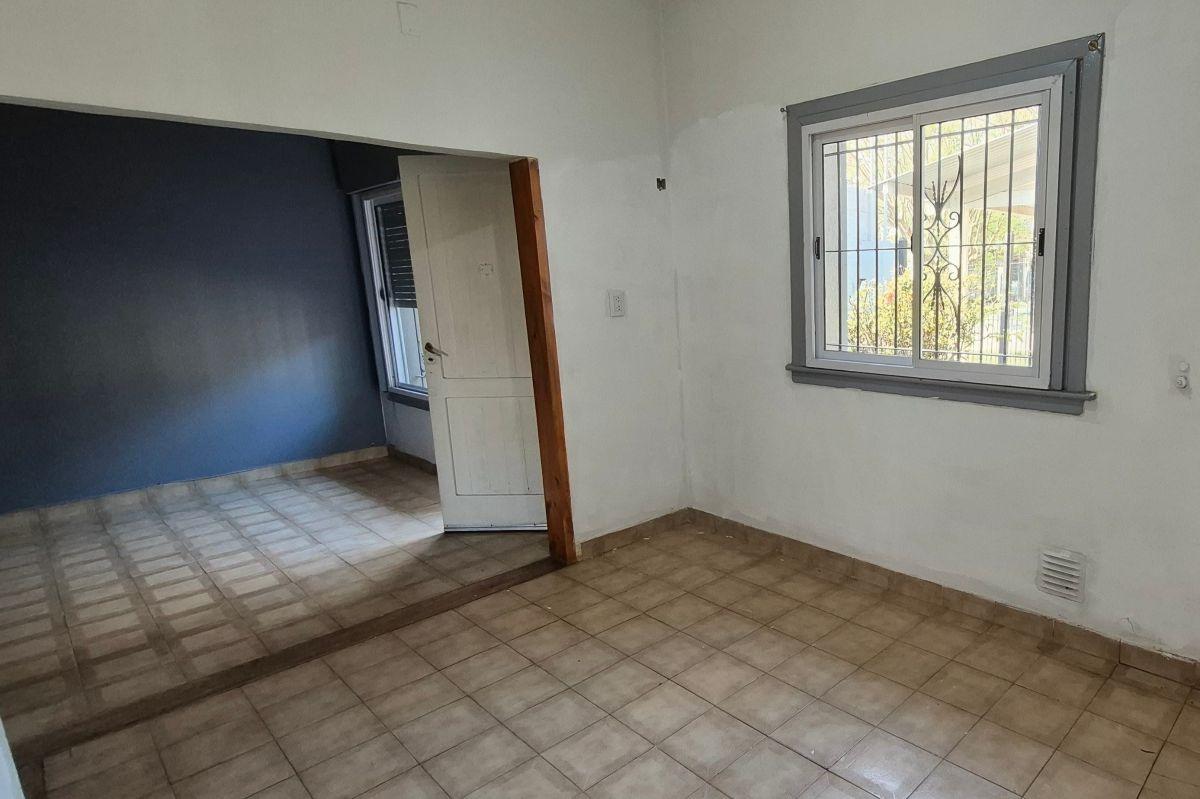Foto de Dos casas en un Lote. Moreno Sur. Oportunidad, imagen 3