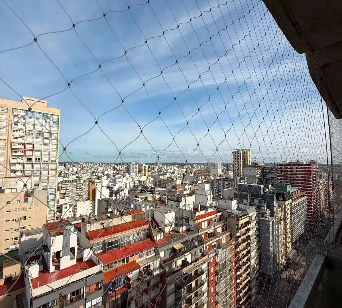 Exclusivo Departamento de 3 Ambientes con Cochera, Balcón y Vista al Mar 8