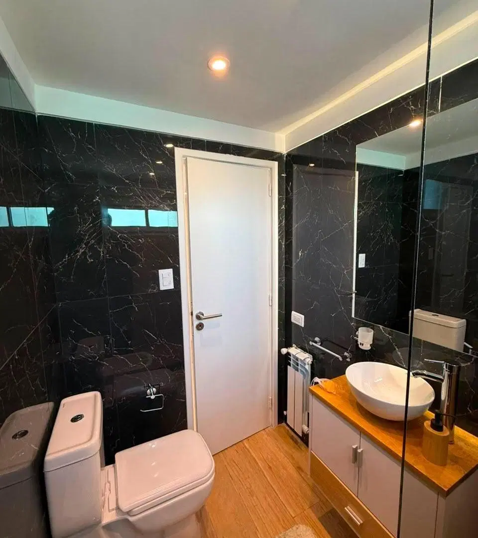 Exclusivo Departamento de 3 Ambientes con Cochera, Balcón y Vista al Mar 4