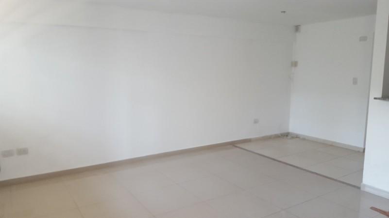 Foto de RETASADO!! DPTO 3 AMB lomas de zamora, imagen 3