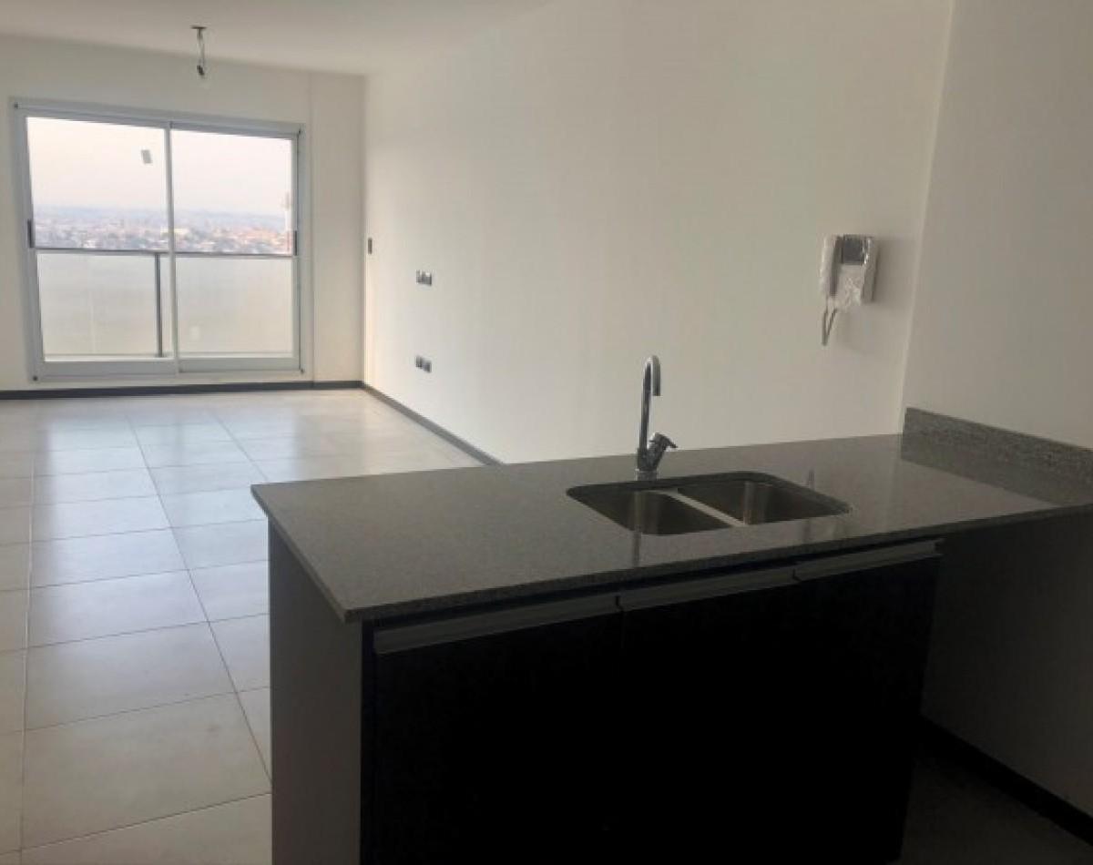Foto de Hermoso departamento de 3 amb con cochera en remedios de escalada, imagen 2