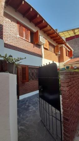 Duplex 3 ambientes en valentin alsina acepta permuta en Mar del Plata