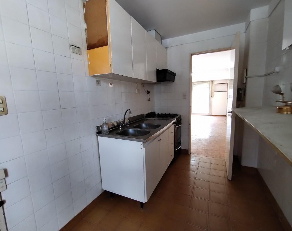 Foto de OPORTUNIDAD RETASADO DEPTO 3 AMBIENTES C/ COCHERA, imagen 3