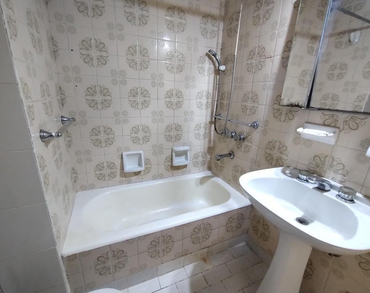 Foto de OPORTUNIDAD RETASADO DEPTO 3 AMBIENTES C/ COCHERA, imagen 5