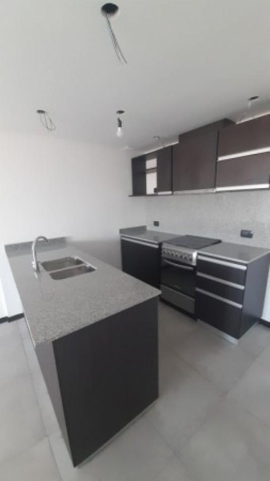 VENTA 3 ambientes con cochera y amenities - Piso MEDIO - Remedios de Escalada
