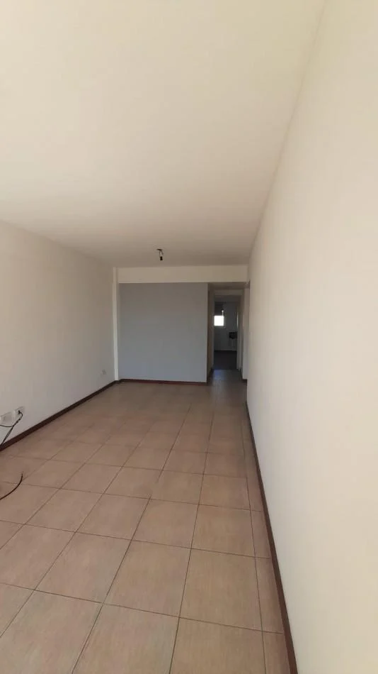 Departamento 2 ambientes en alquiler · 9° piso · Cochera · Lomas de Zamora centro