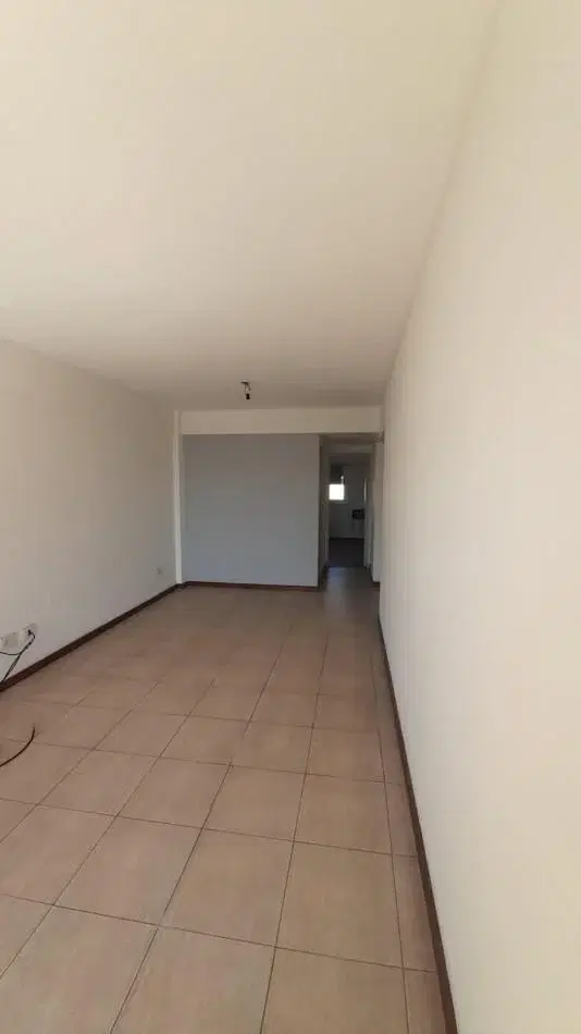 Departamento 2 ambientes en alquiler · 9° piso · Cochera · Lomas de Zamora centro 2