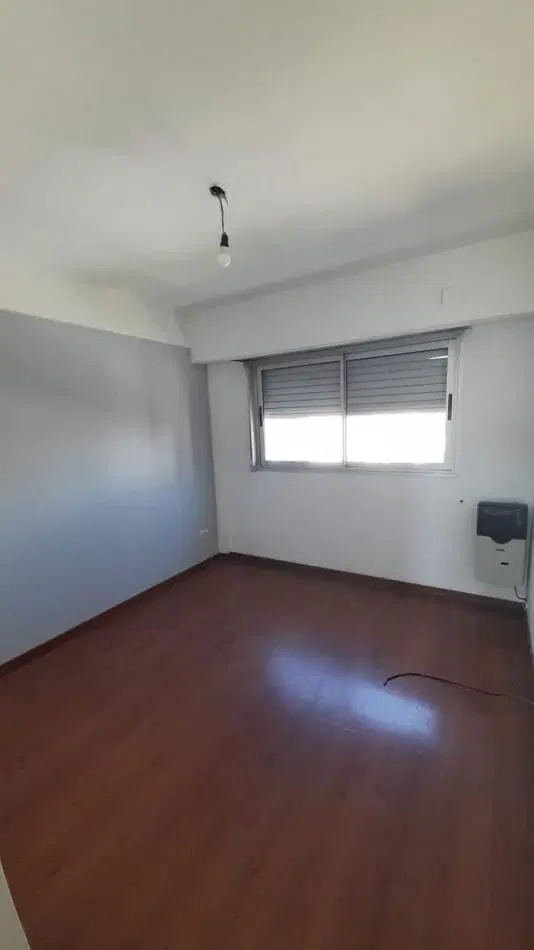Departamento 2 ambientes en alquiler · 9° piso · Cochera · Lomas de Zamora centro 4