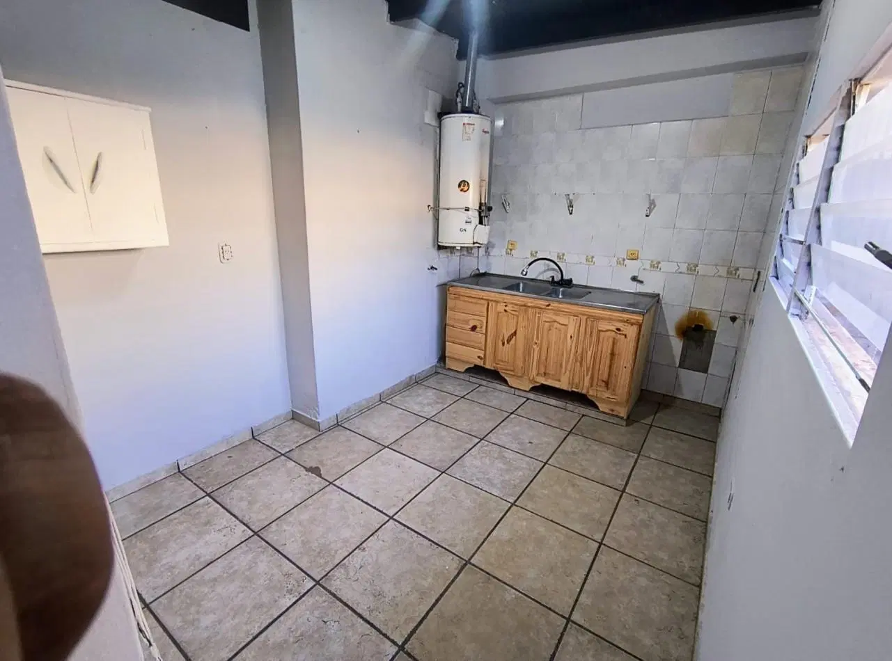 Casa en alquiler PH 2 dormitorios | Ramon Paretta 1061, Llavallol 3