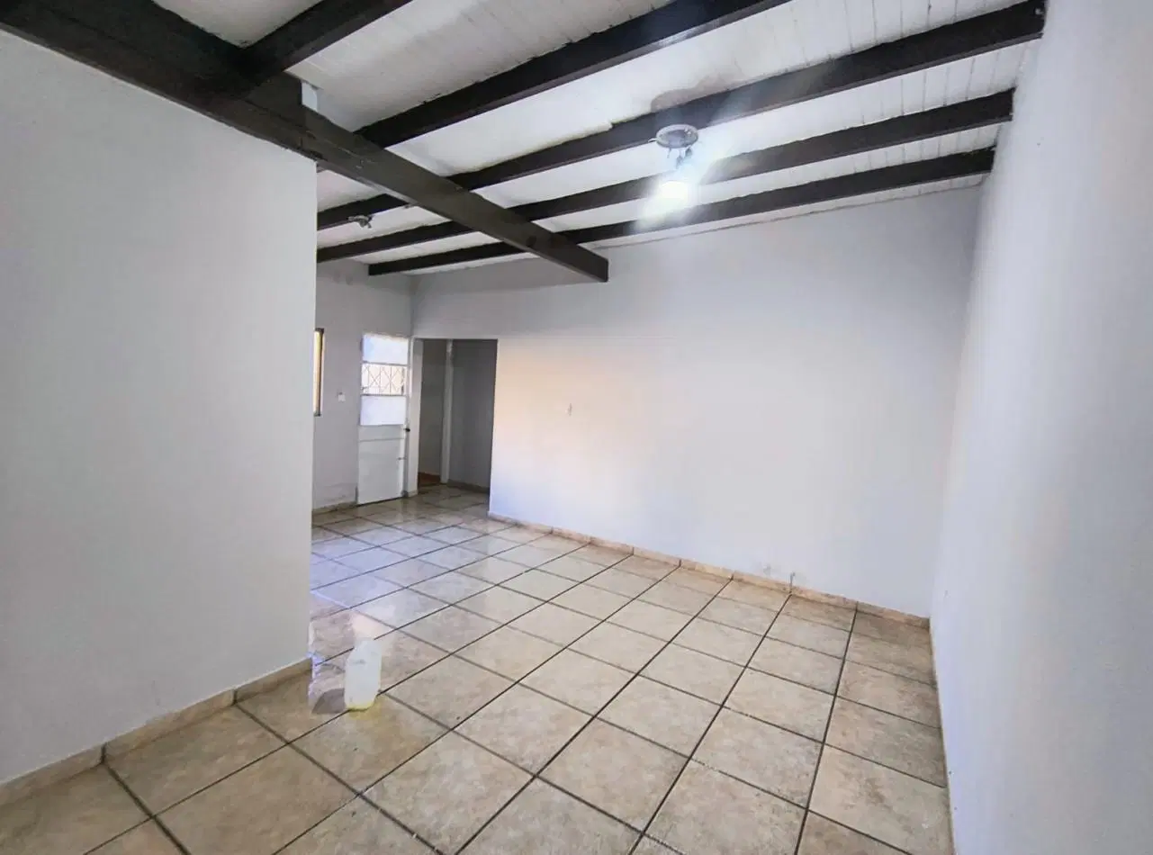 Casa en alquiler PH 2 dormitorios | Ramon Paretta 1061, Llavallol 1