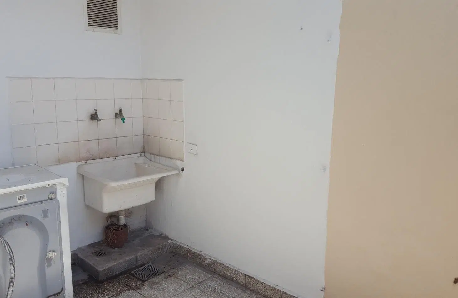 VENTA DE GRAN DUPLEX 4 AMBIENTES Saenz y Alvear Lomas de zamora 8
