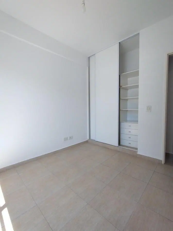ALQUILER DEPARTAMENTO DE 2 AMBIENTES CON COCHERA LOMAS DE ZAMORA ZONA GANDULFO MODERNO 3