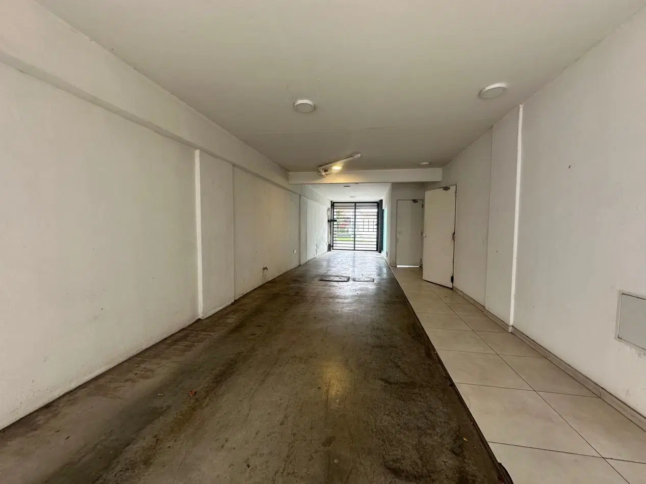 2 ambientes en dos plantas/ Con terraza,Balcon y cochera 5