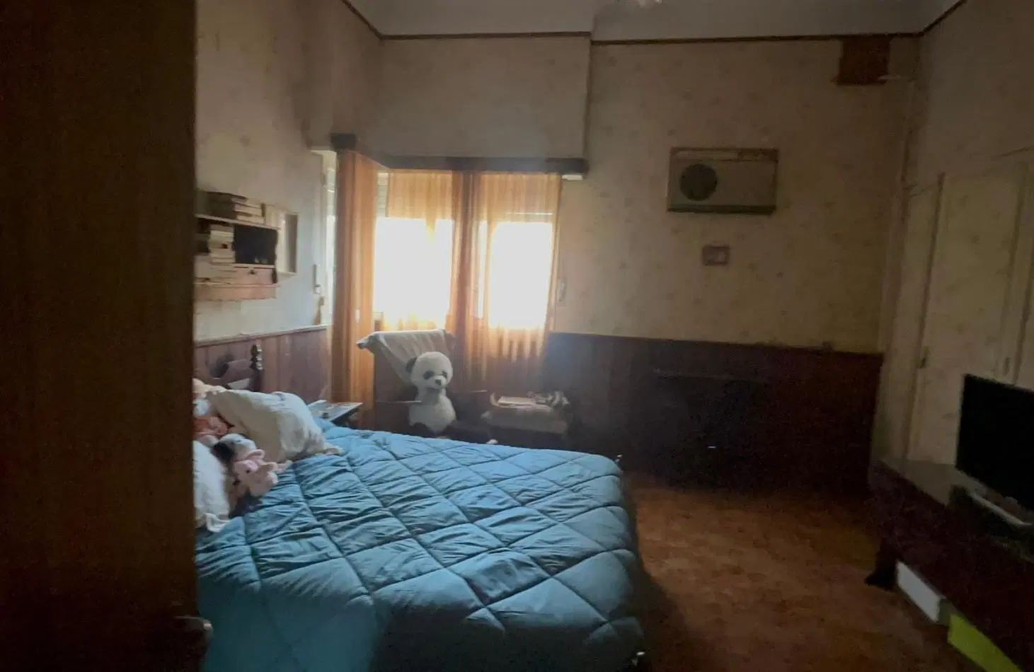 CASA A RECICLAR O A DEMOLER - LOTE DE 541 M² EN ZONA RESIDENCIAL DE BANFIELD 2