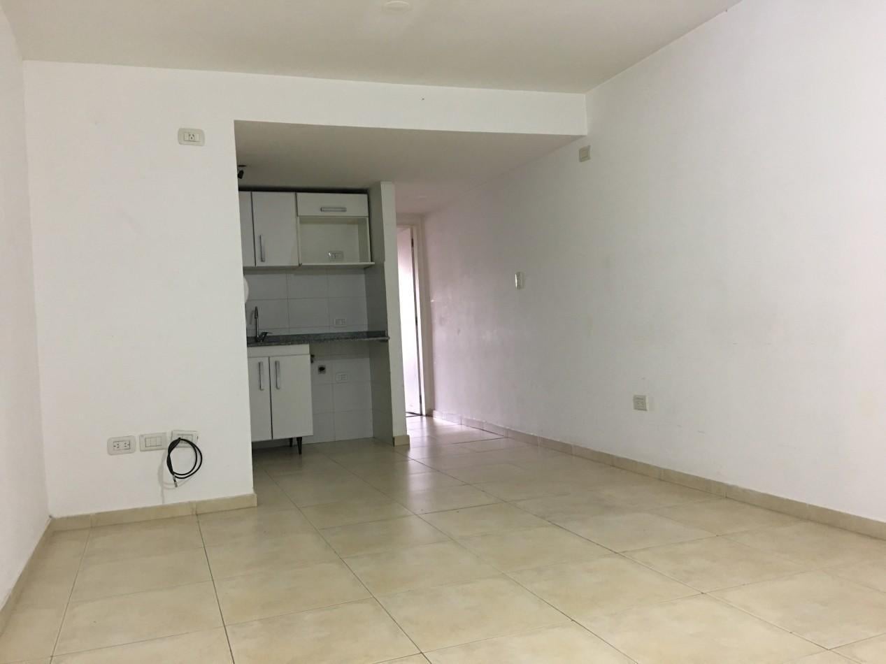 Foto de ALQUILER DEPARTAMENTO 2 AMB PB CON COCHERA Y TERRAZA PROPIA, imagen 4