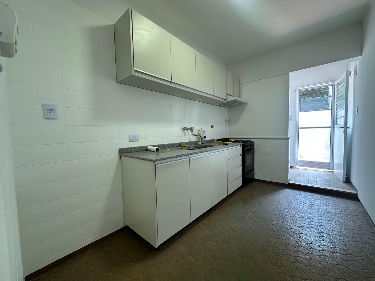 Foto de SOLO USO PROFESIONAL Casa tipo PH en alquiler - Esquina Manuel Castro y, imagen 3