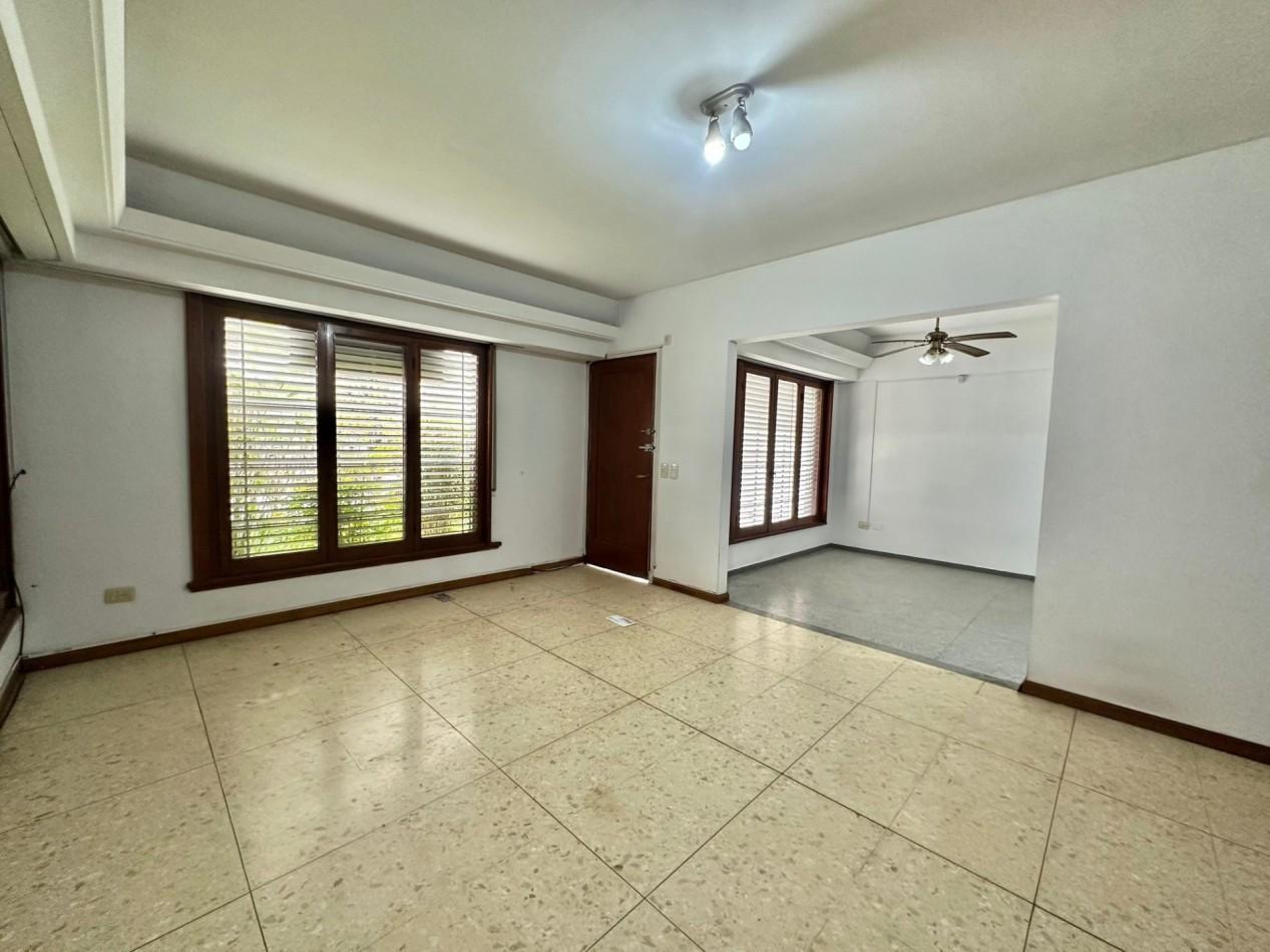Foto de Departamento 3 ambientes en PB con patio, parrilla y cochera - Temperley, imagen 3