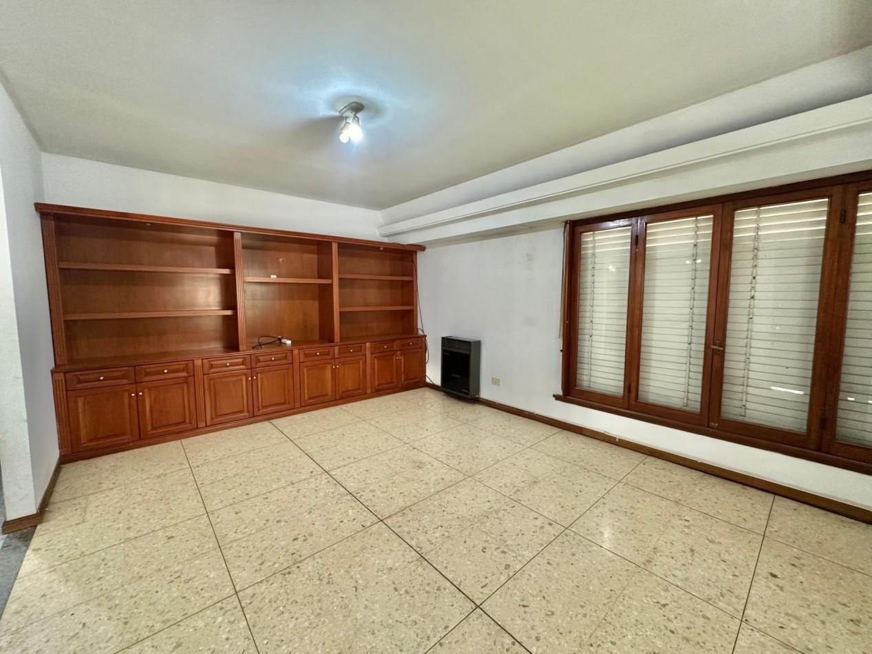 Foto de Departamento 3 ambientes en PB con patio, parrilla y cochera - Temperley, imagen 1
