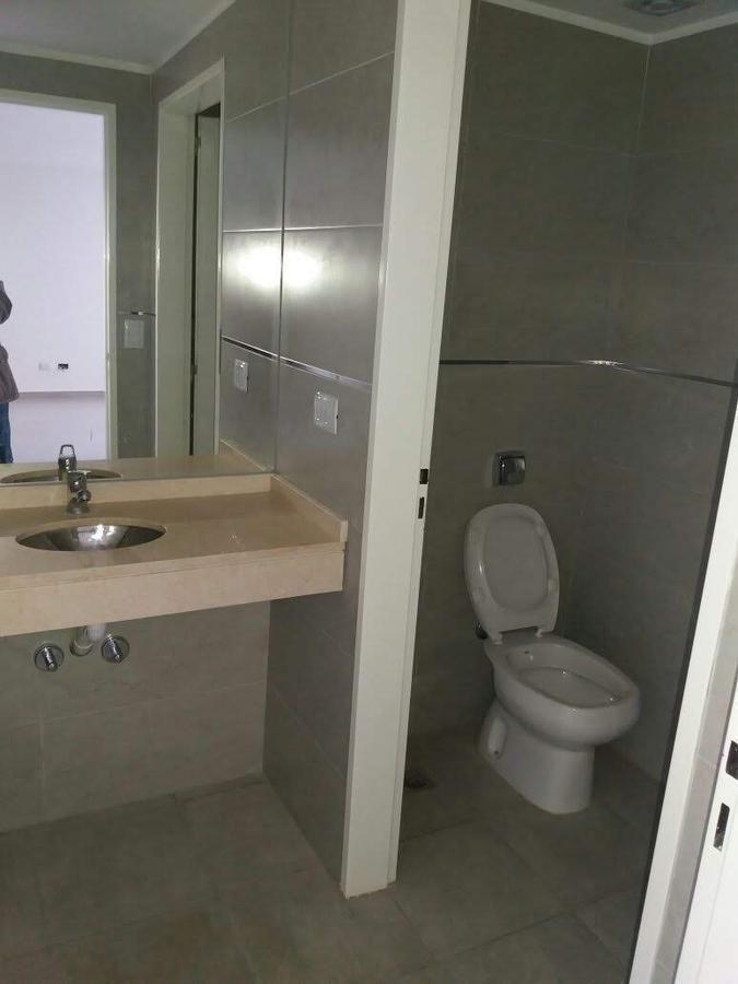 Excelente Local en Pb de 168 m² - Caballito 3