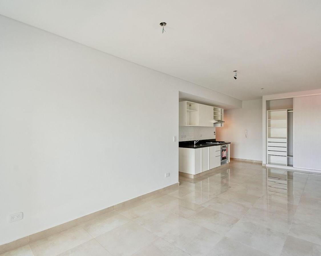Venta. Monoambiente Al Ctfr C/ Balcón - Flores 2