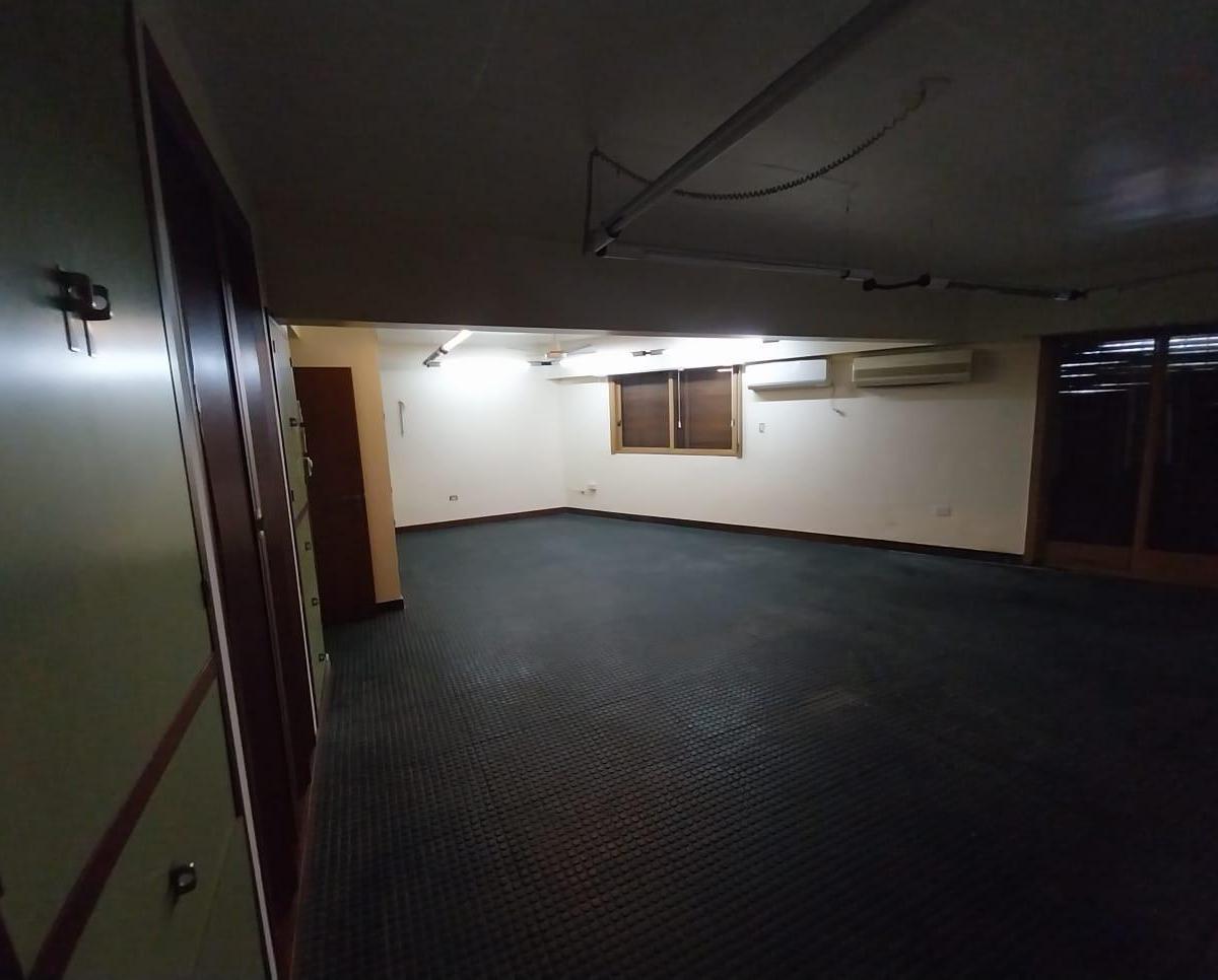 VENTA - oficina 5amb - C/ patio
