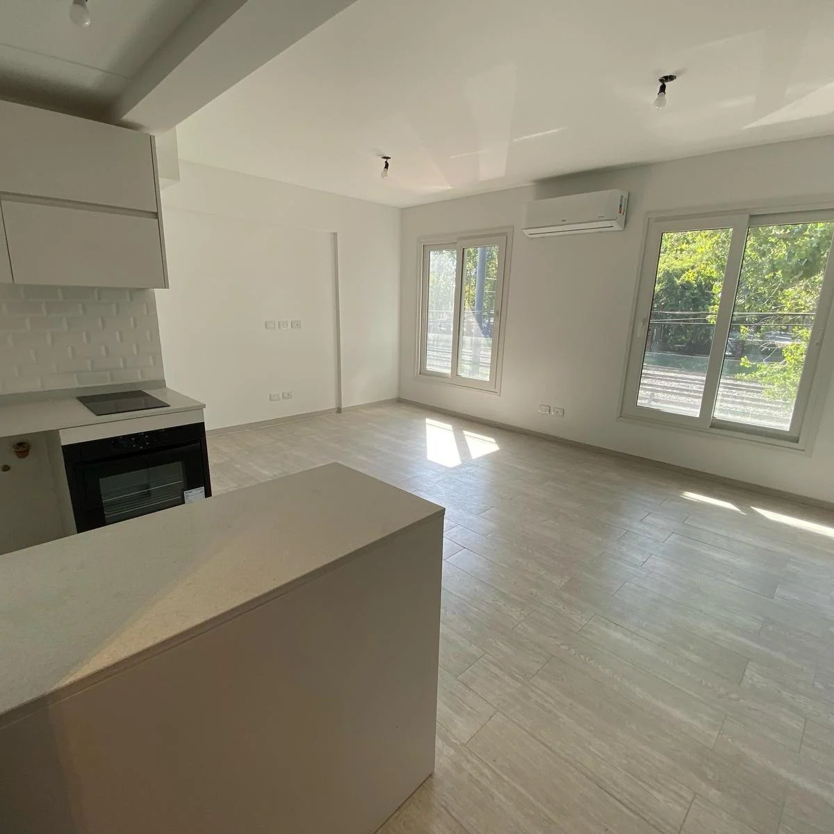 Venta - Monoambiente - Villa del Parque. Muy Luminoso 2