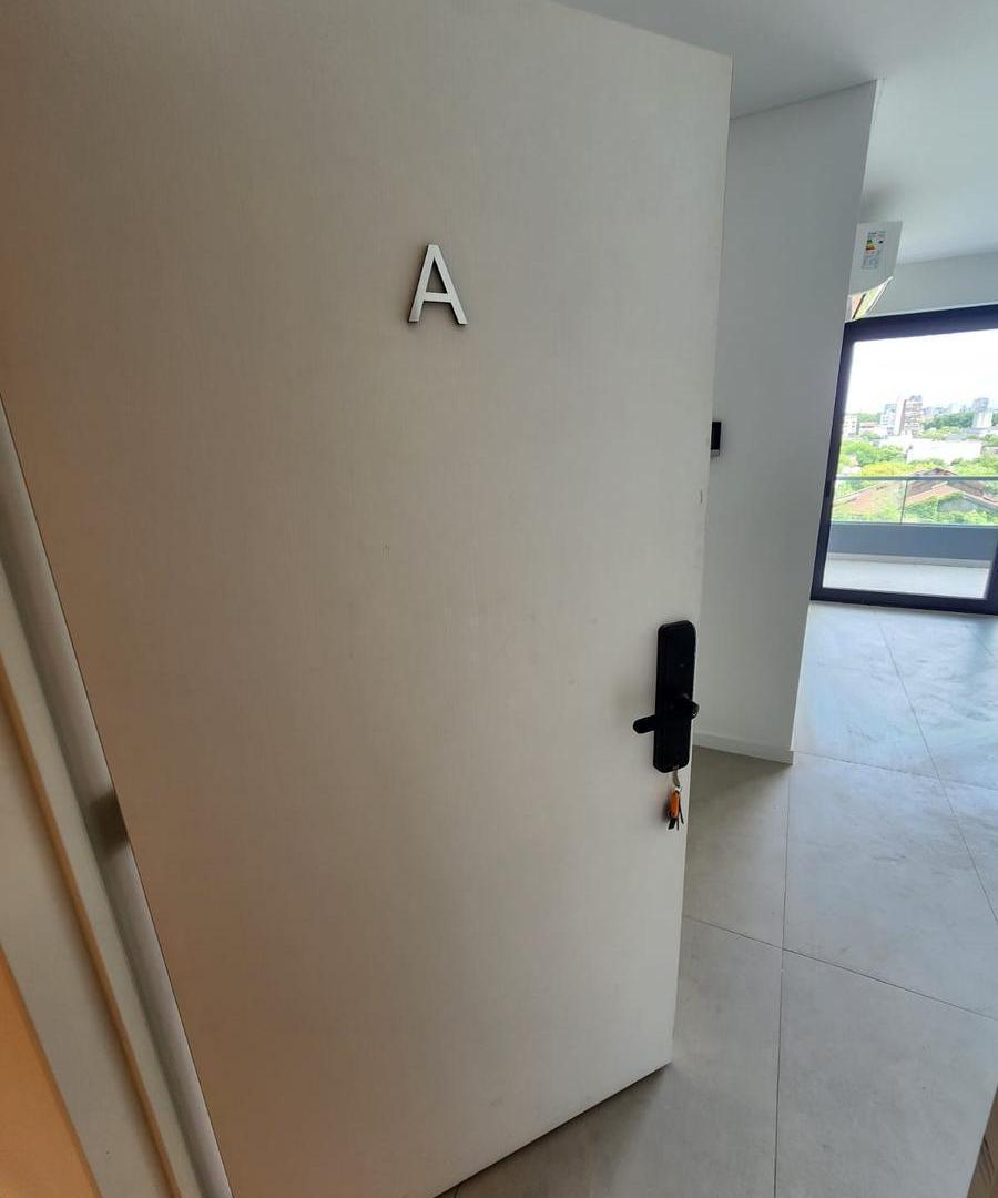 Foto de VENTA - 3 ambientes con balcon - San Cristobal, imagen 2